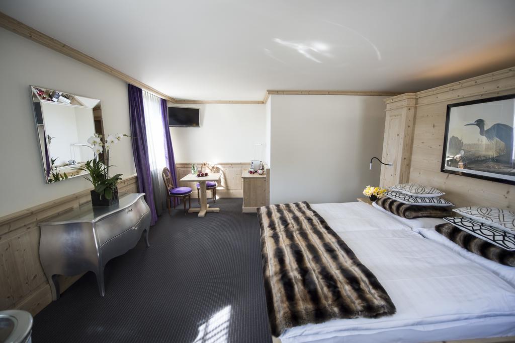 Hotel Weiss Kreuz Malans Pokoj fotografie
